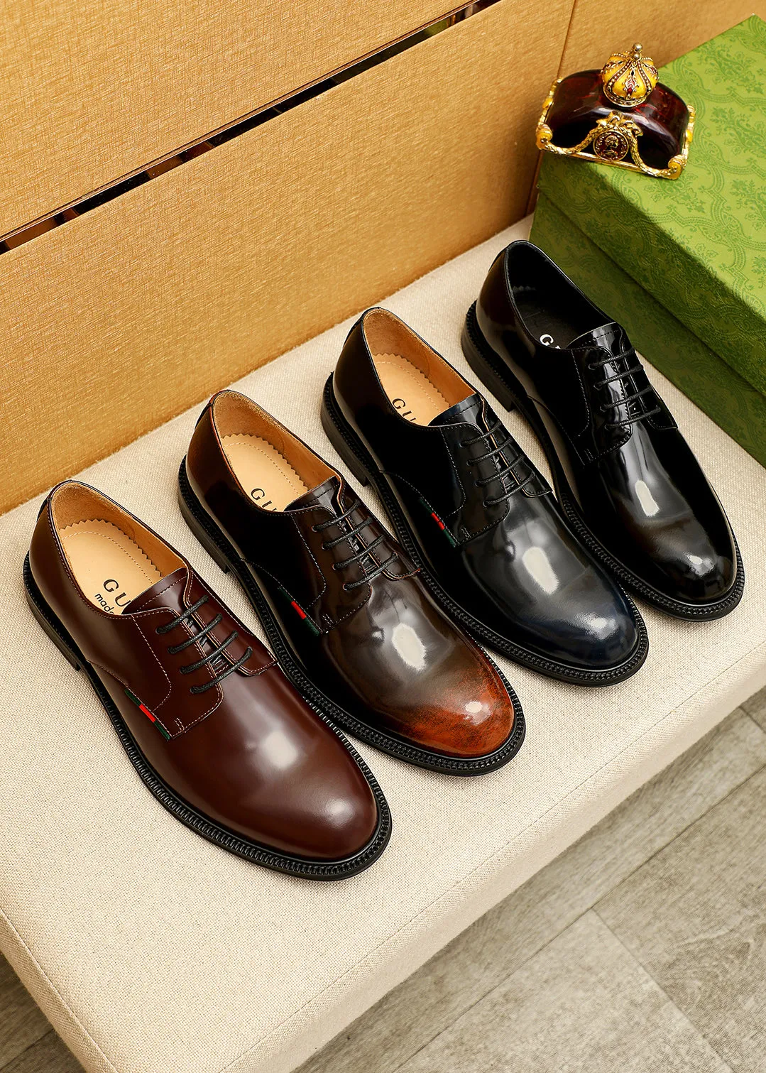 Men's shoes 💰520 💐 Product trademark: GUCCI "Gucci" business leather shoes Regular size: 38-44 (45.46🉑️customized) Product materials: Selected imported first-layer calfskin upper, imported water-dyed cowhide leather lining. Strong three-dimensional visual effect, original outsole Color: 4⃣️colors available